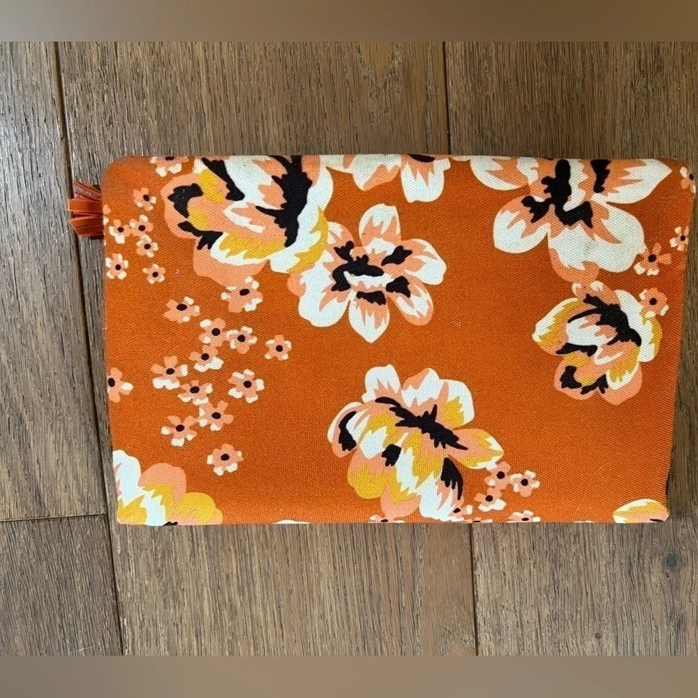 Rachel Pally gently worn